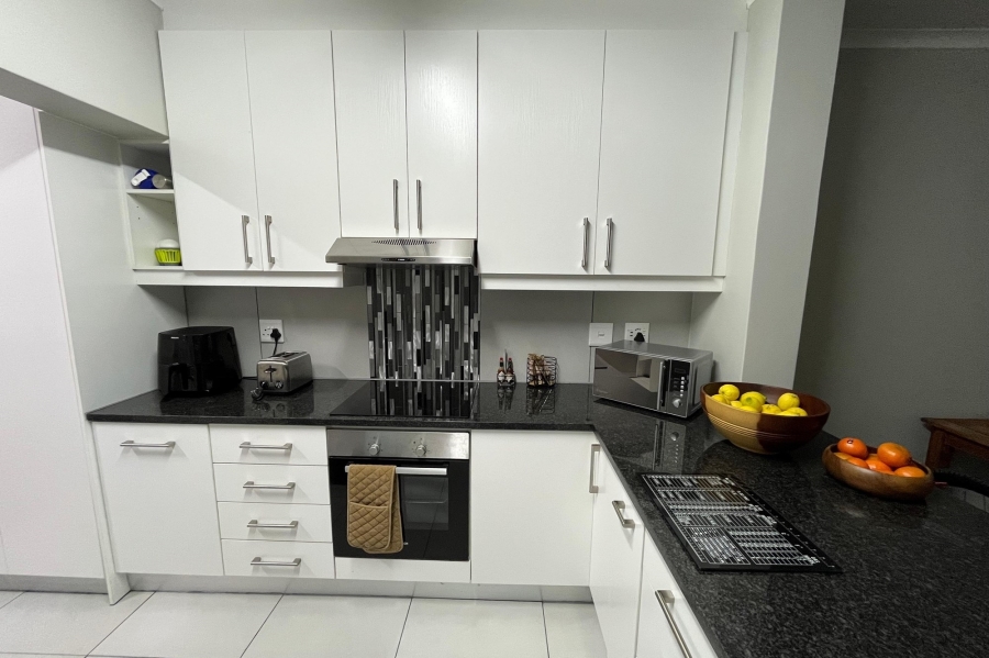 3 Bedroom Property for Sale in Burgundy Estate Western Cape